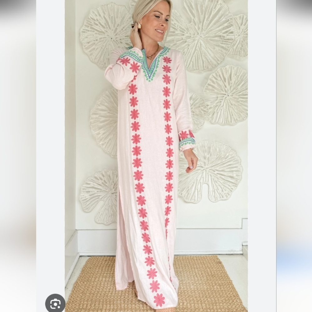 Sail to Sable Pink/Green Embroidered Maxi Size S NWT Resortwear Caftan